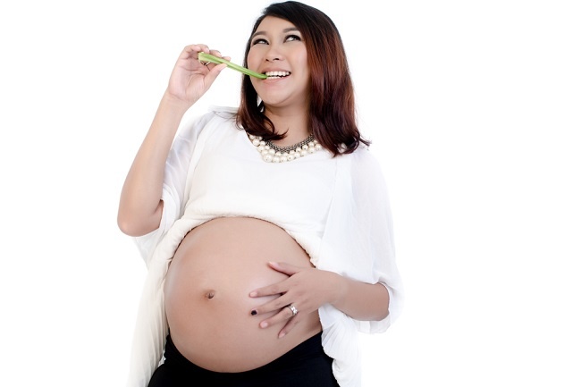  Báo giá về lợi ích của lá cần tây cho phụ nữ mang thai-dsuckhoe 