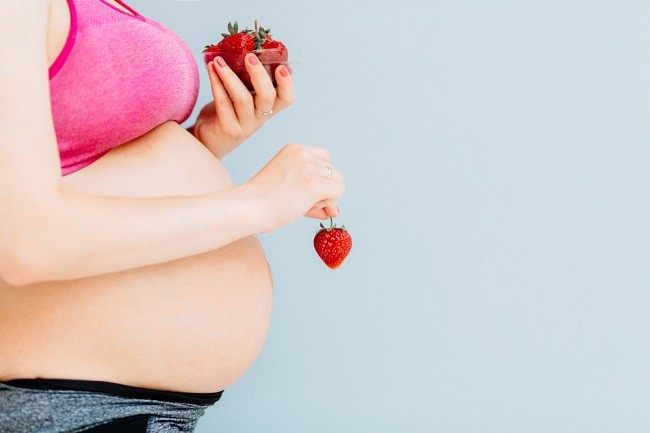  Đừng bỏ lỡ, đây là 8 lợi ích của dâu tây đối với phụ nữ mang thai-dsuckhoe 