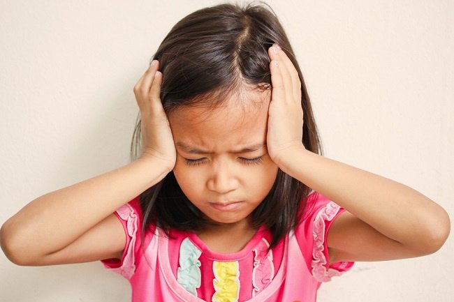  Các triệu chứng và cách điều trị chứng đau nửa đầu ở trẻ em-dsuckhoe 