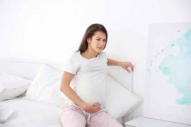  5 bước đơn giản để vượt qua cơn đau ở háng khi mang thai-dsuckhoe 