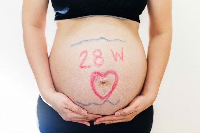  Sự phát triển của thai nhi trong 28 tuần và những thay đổi về cơ thể ở phụ nữ mang thai - dsuckhoe 