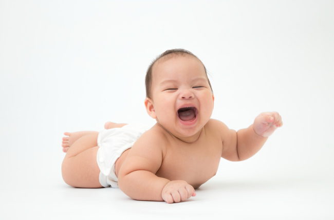  Hãy coi chừng, Trẻ sơ sinh súc miệng khi ngủ có thể gây tử vong - dsuckhoe 