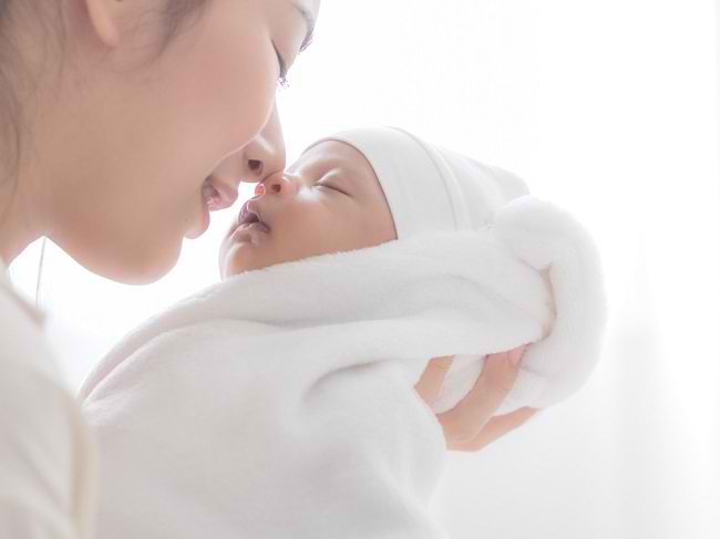  9 Tháng mang thai: Em bé đã sẵn sàng chào đời trong thế giới dsuckhoe 