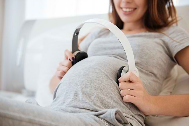  Mang thai 6 tháng: Trẻ sơ sinh có thể được mời tham gia Interact-dsuckhoe 