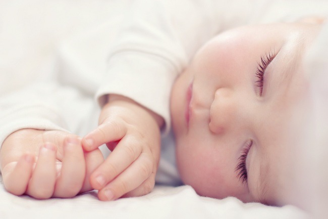 Tầm quan trọng của thời gian ngủ đối với sự phát triển của trẻ sơ sinh và trẻ nhỏ - dsuckhoe