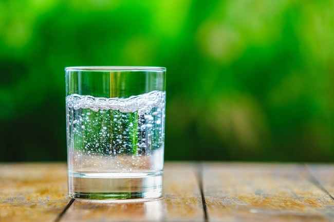  Lợi ích và nguy cơ của nước có ga đối với sức khỏe cơ thể-dsuckhoe 