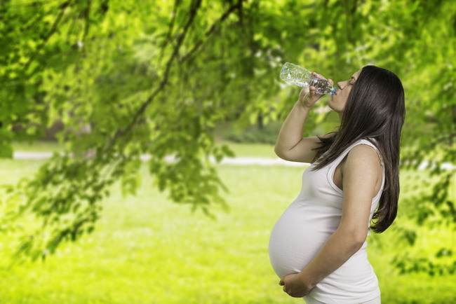  Nguyên nhân gây nóng họng khi mang thai và cách khắc phục -dsuckhoe 