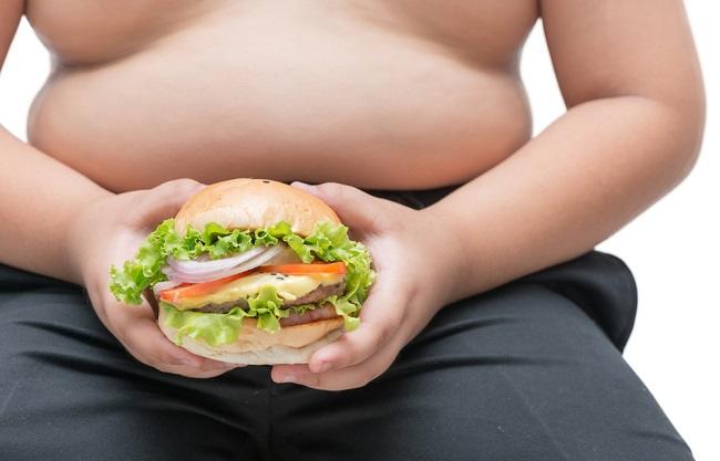  Mối nguy hiểm về sức khỏe đang rình rập ở trẻ béo phì -dsuckhoe 