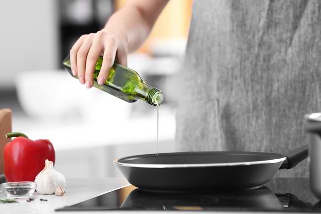  5 Ưu điểm của việc nấu ăn tại nhà với dầu ô liu - dsuckhoe 