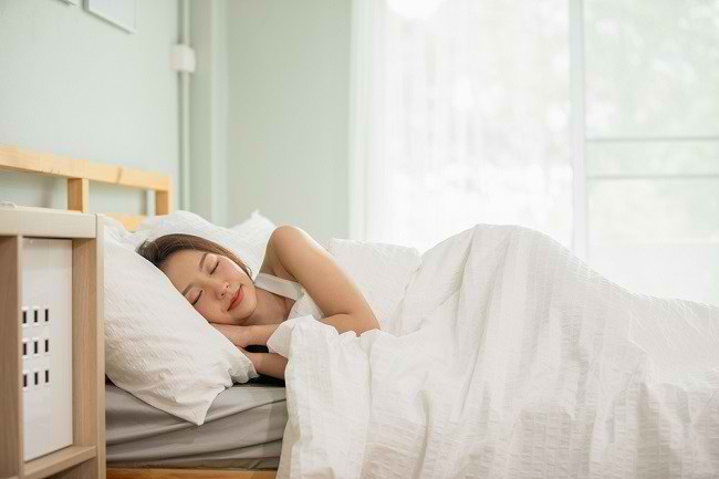  Tìm hiểu 3 tư thế ngủ tốt cho sức khỏe - dsuckhoe 