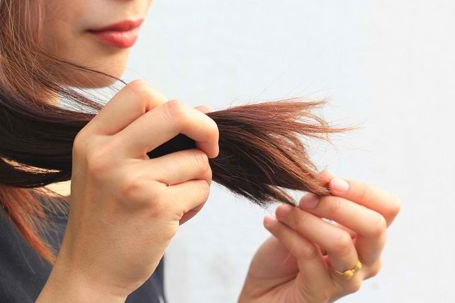  Tìm hiểu 7 cách để khắc phục tình trạng tóc rẽ nhánh-dsuckhoe 