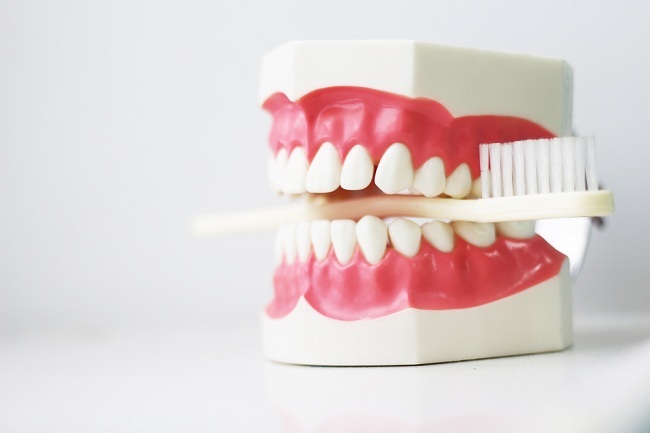 Biết nguyên nhân gây ra răng đen và cách điều trị -dsuckhoe 