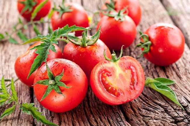 Các loại rau thường bị nghi ngờ, 9 lợi ích này của cà chua đối với sức khỏe - dsuckhoe