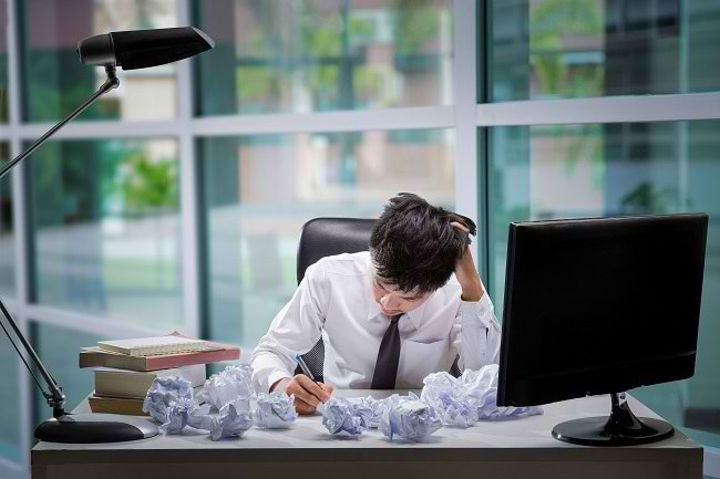  Nhận biết các triệu chứng của căng thẳng trong công việc và cách đối phó với nó-dsuckhoe 